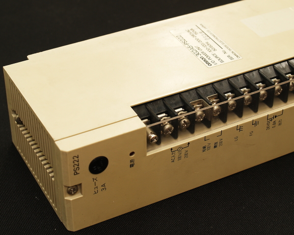 プログラマブルコントローラー I/O 電源ユニット OMORN 3G2A5-PS222 中古