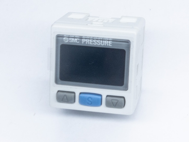 2色表示式高精度デジタル圧力スイッチSMC ISE30A-01-P-M