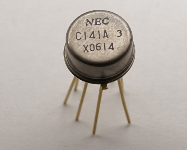 DC4.5〜30V 45mA 可変電圧レギュレーター μPC141A