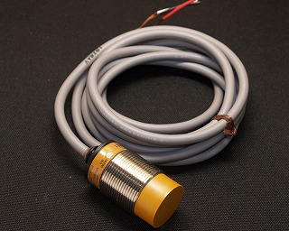 近接スイッチ NO 2m OMRON E2E-X18ME1 近接スイッチ NO 2m OMRON E2E-X18ME1