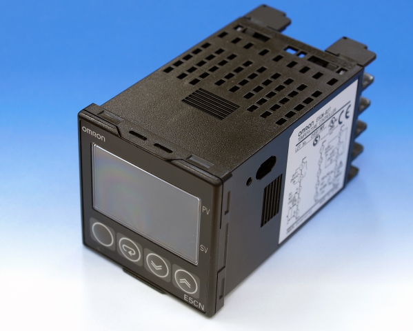 AC100-240V OMRON 電子温度調節器 E5CN-R2T