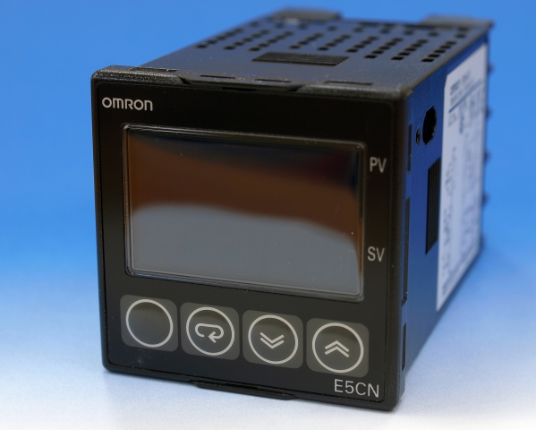 AC100-240V OMRON 電子温度調節器 E5CN-R2T