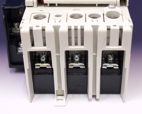 (商品画像) AC200V 30A 三菱電機 ノーヒューズブレーカー NF50-SWU