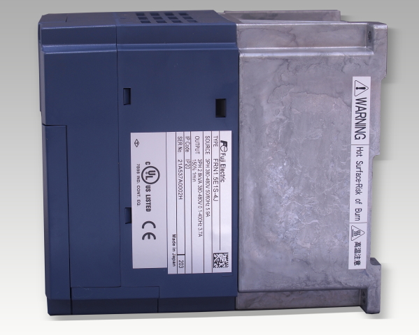 AC400V 1.5kW インバーター 富士電機 FRN1.5E1S-4J 未使用品