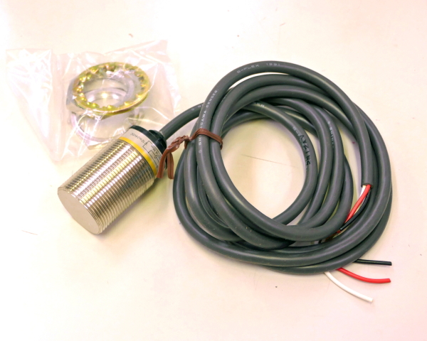 近接スイッチ NO 2m OMRON E2E-X10E1 近接スイッチ NO 2m OMRON E2E-X10E1