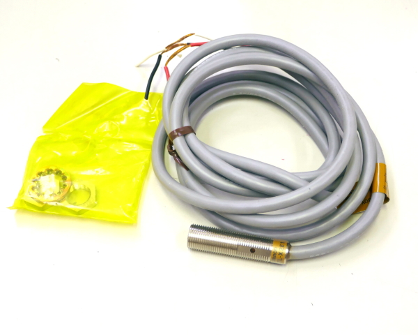 近接スイッチ NO 2m OMRON TL-X2E1 近接スイッチ NO 2m OMRON TL-X2E1