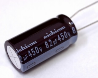 450V 82μF 電解コンデンサ nichicon CS