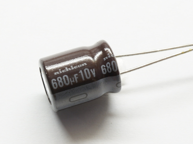 10V 680μF nichicon アルミ電解コンデンサ PW