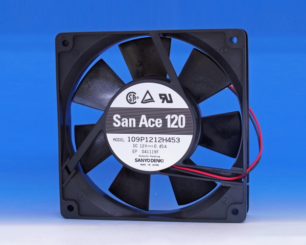 DC12V 450mA 120mm × 120mm × 25mm San Ace 109P1212H4530