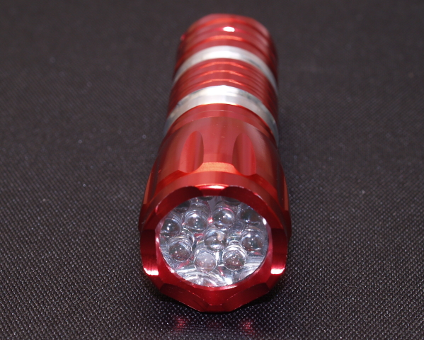 超まぶしい LED ハンディライト超高輝度LED12球使用 SMALL SUN 赤