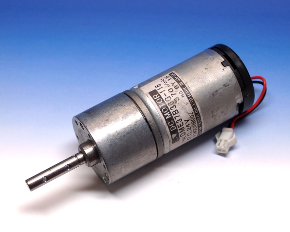 DC12-24V 日本サーボ ギアードモーター DME37B36G-116　中古