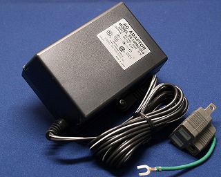 DC12V 2A 定電圧ACアダプター 5.5φ2.1φセンター−