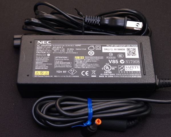 DC19V4.74A スイッチング電源ACアダプター NEC ADP-90YB　未使用品