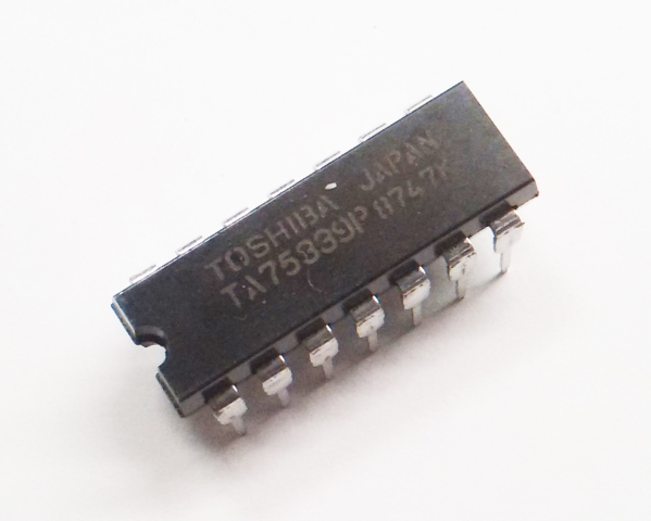 4回路 コンパレータ― TOSHIBA TA75339P