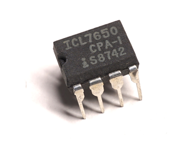 ICL7650CPA-1 チョッパスタビライズド オペアンプ