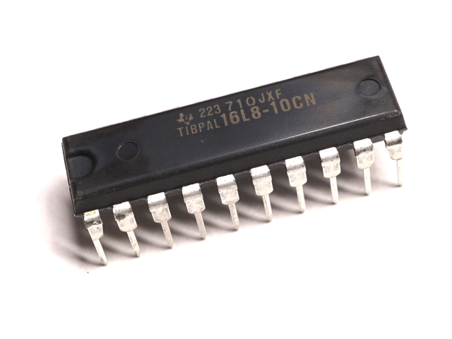 TIPBAL16L8-10CN シンプルプログラマブルロジックデバイス