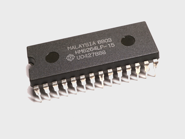 HM6264LP-15 8k word × 8bit CMOS SRAM